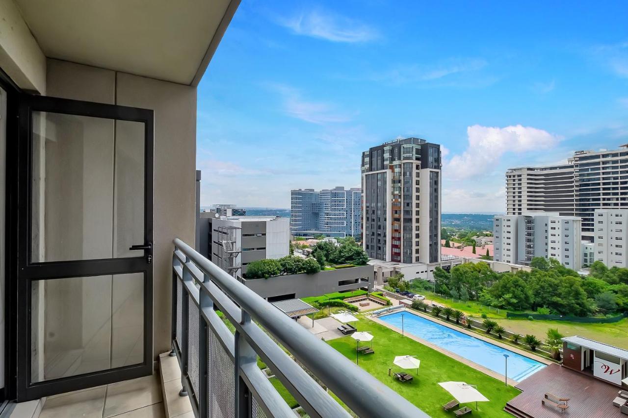 2 Bedroom 2 Bath Luxury - Sandton Cbd Йоханнесбург Экстерьер фото