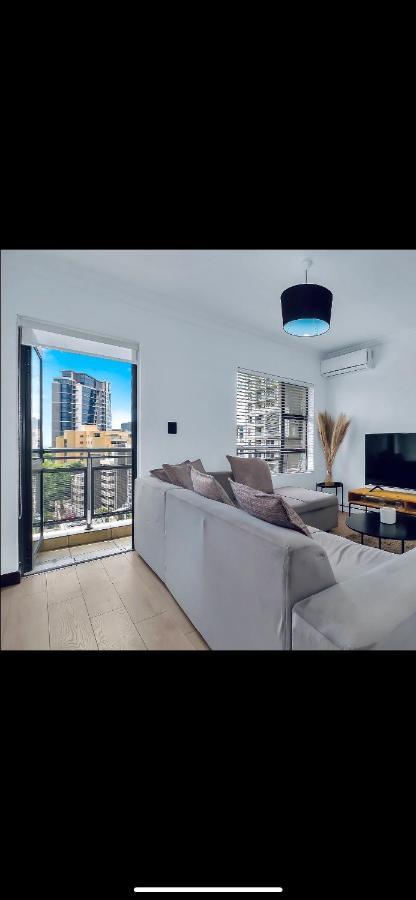 2 Bedroom 2 Bath Luxury - Sandton Cbd Йоханнесбург Экстерьер фото